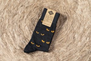 Linen socks made in France - « Cat’s Eyes » pattern - Charcoal and Amber