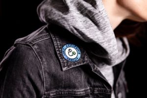 Écusson à coudre "Réfléchis c'est gratuit" - Made in France