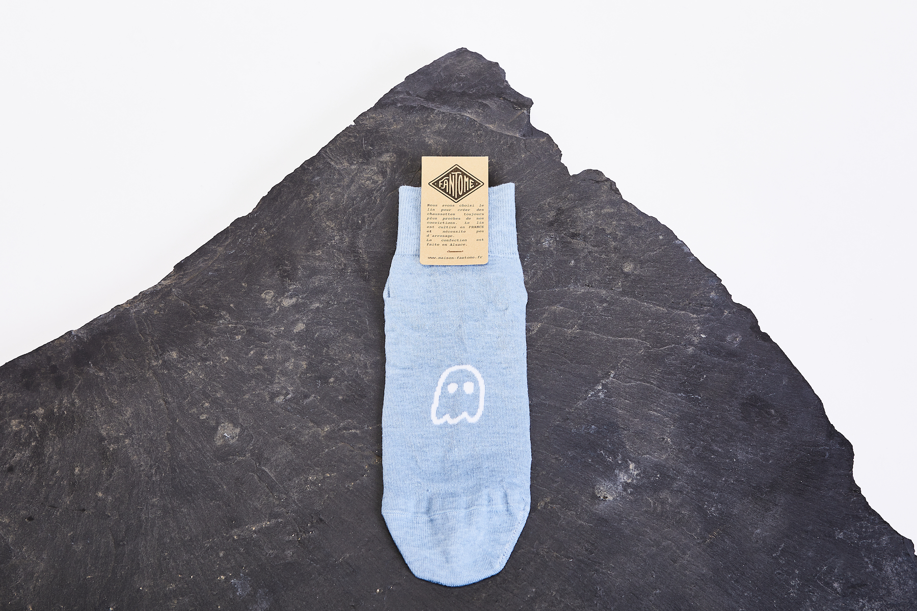 CHAUSSETTES_LIN_FANTOME_MIF_LINEN_SOCKS_FACE_PETIT_FANTOME_BLEU_CIEL
