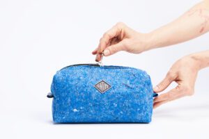 Trousse de Voyage en fibres recyclées "granito" - Eau - Flocon