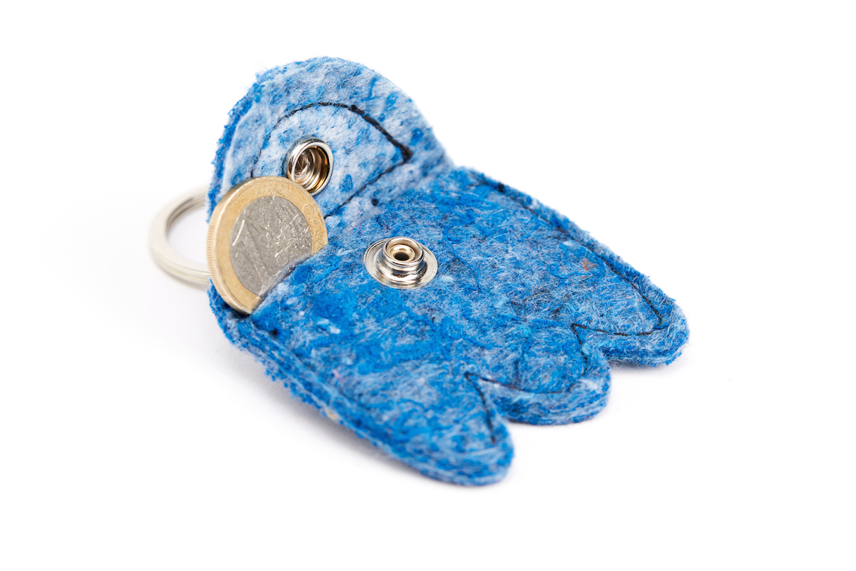 PORTE_CLEFS_FEUTRINE_RECYCLEE_GRANITO_FANTOME_CASPERITO_MODE_RESPONSABLE_MADE_IN_FRANCE-15 utilisation de matériaux recyclés et confection made in France. Mode alternative éco-conçu. Artisan du recyclage. solution pour utiliser les déchets.