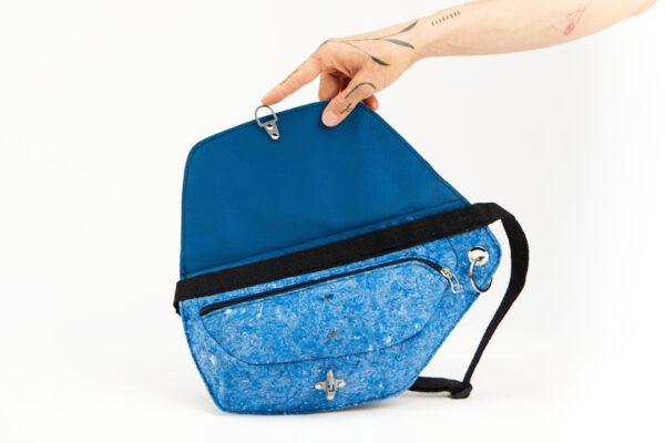 utilisation de matériaux recyclés et confection made in France. Mode alternative éco-conçu. Artisan du recyclage. solution pour utiliser les déchets. Femme engagée pour une mode responsable.