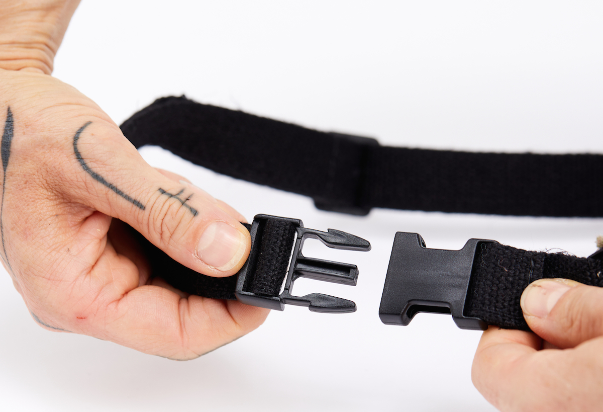 SAC_FEUTRINE_RECYCLEE_GRANITO_IVY_FANTOME_MODE_RESPONSABLE_MADE_IN_FRANCE-8 utilisation de matériaux recyclés et confection made in France. Mode alternative éco-conçu. Artisan du recyclage. solution pour utiliser les déchets. Femme engagée pour une mode responsable.