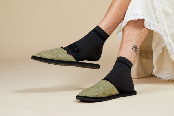 mules chaussons made in france en textiles recyclé. la mode du futur