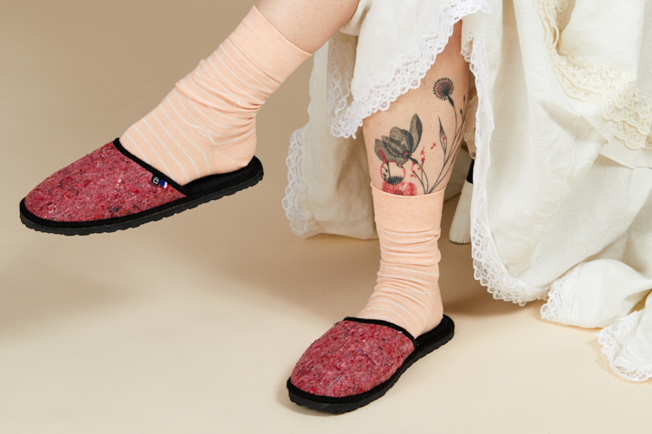 MULES_CHAUSSONS_FEUTRINE_RECYCLEE_GRANITO_FANTOME_MODE_RESPONSABLE_MADE_IN_FRANCE-20 - copie mules chaussons made in france en textiles recyclé. la mode du futur